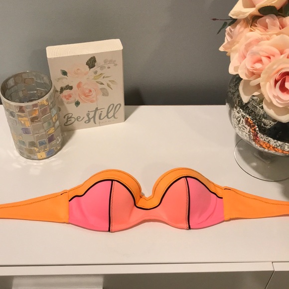 Victoria Secret swim top 32B - Picture 1 of 4